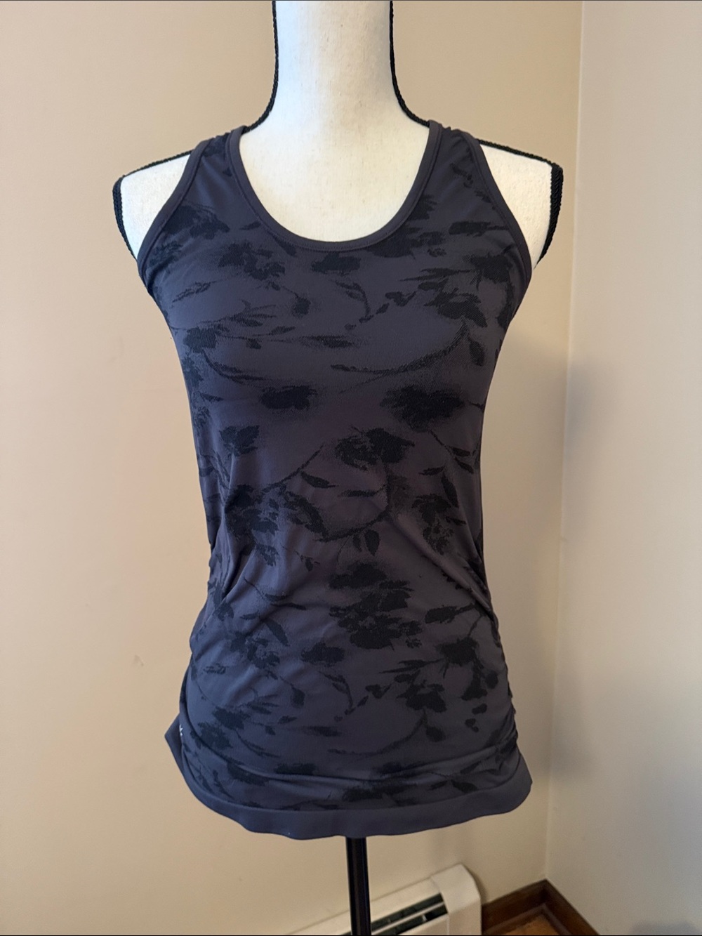 Athleta Women's Black Floral Print Racerback Tank Top